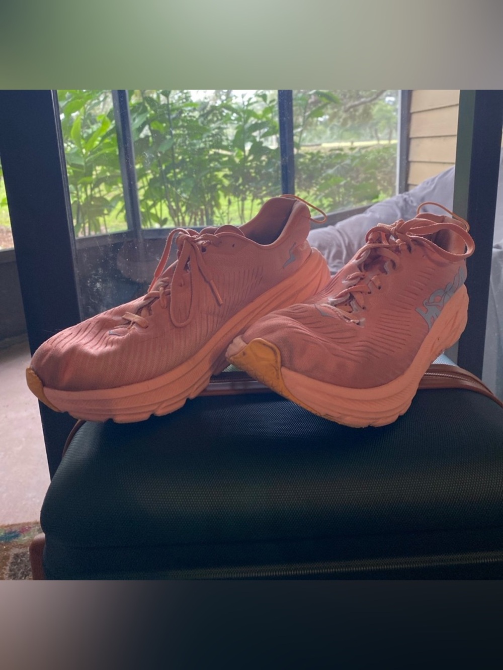 Women's Neutral-Offset Running Shoes - Salmon Pink